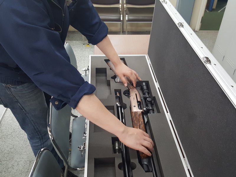 猟銃緩衝材アルミケース