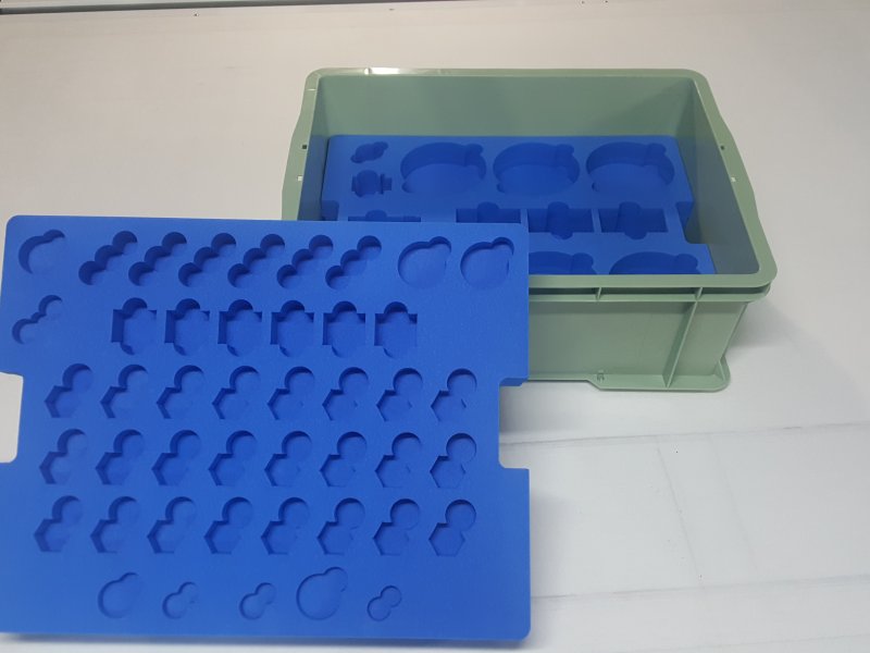 金属部品輸送緩衝材