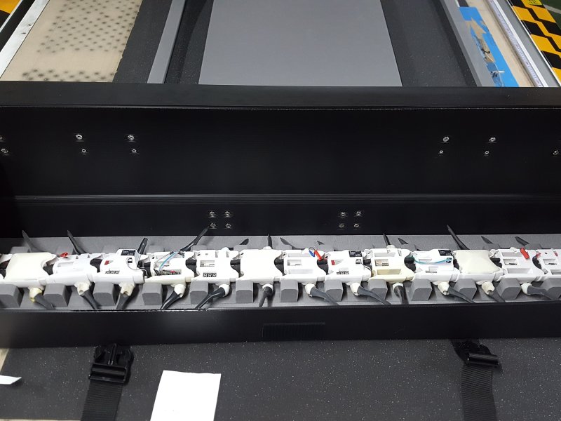 実験機器プラダン緩衝材