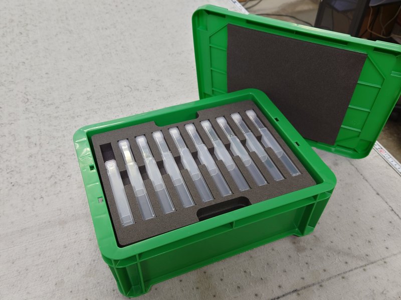 機械工具輸送用緩衝材