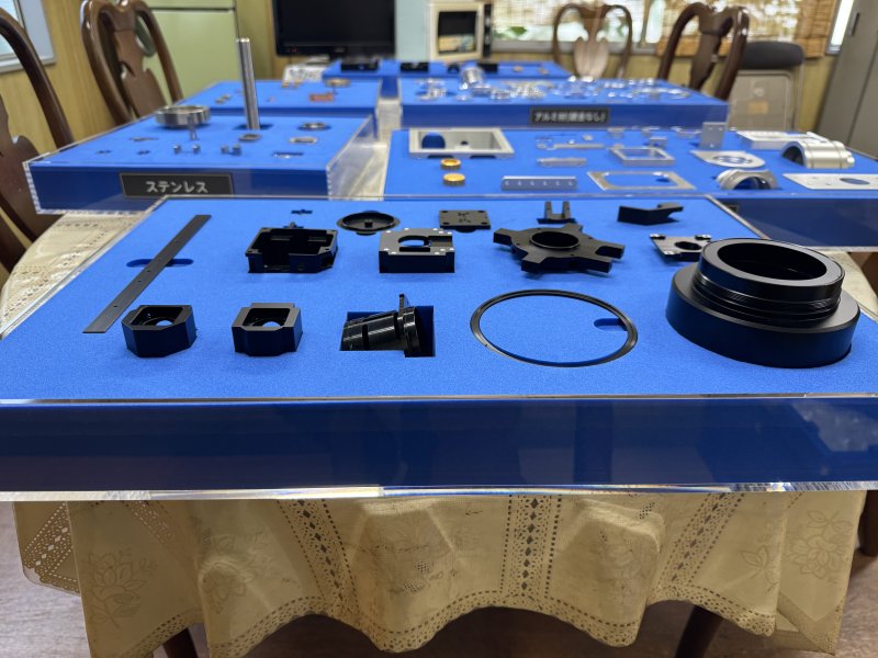 精密機器　部品展示用緩衝材2